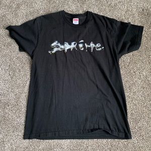 SUPREME T-Shirt